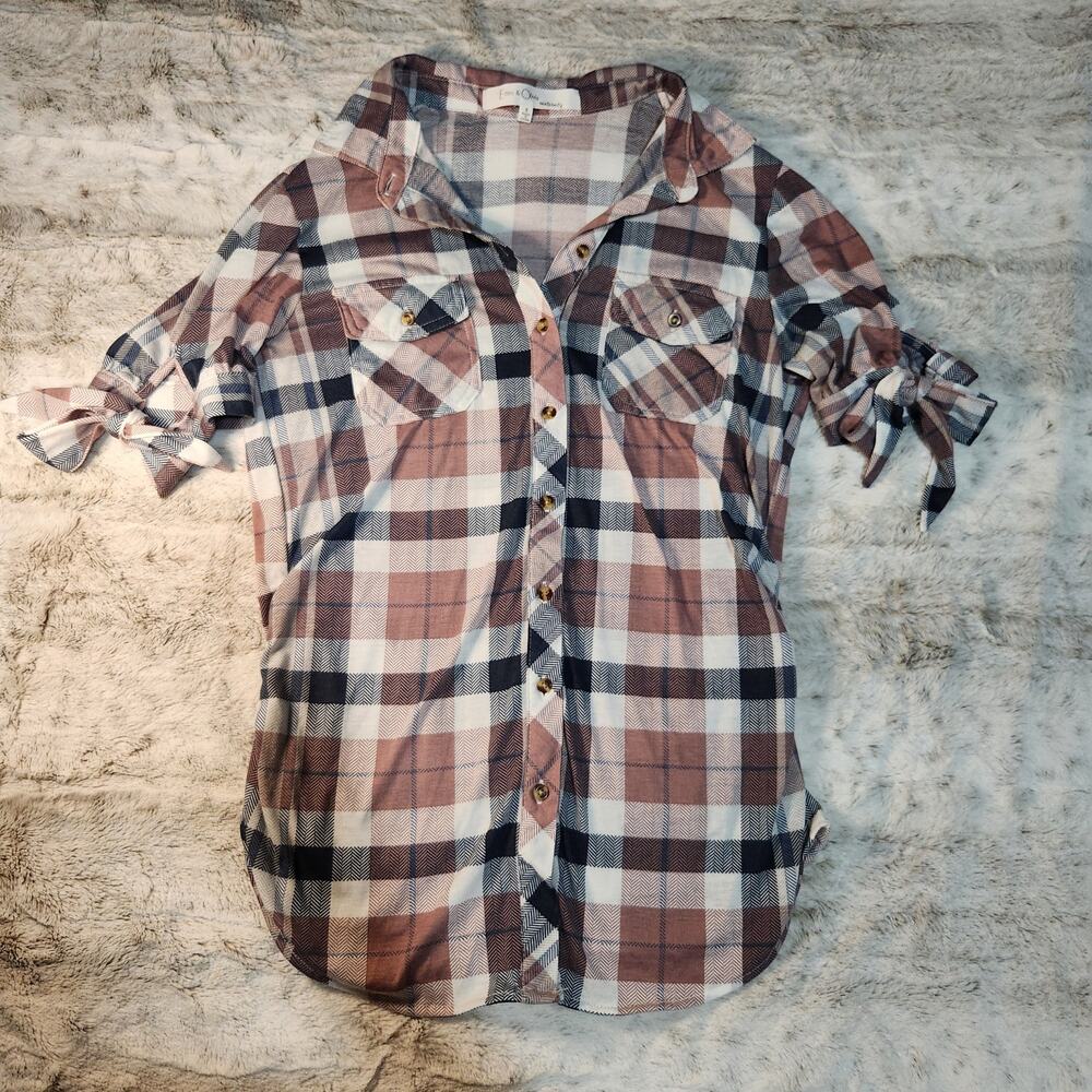 Eden & Olivia Plaid Ruched Soft Maternity Blouse 3/4 length sleeves Size S